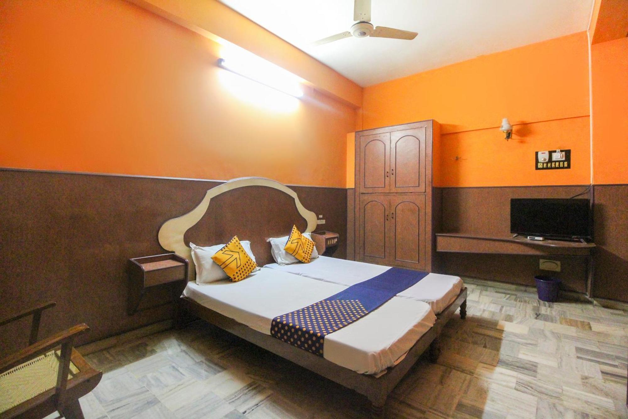 SPOT ON 62694 Hotel Maruthi Salem Exterior foto