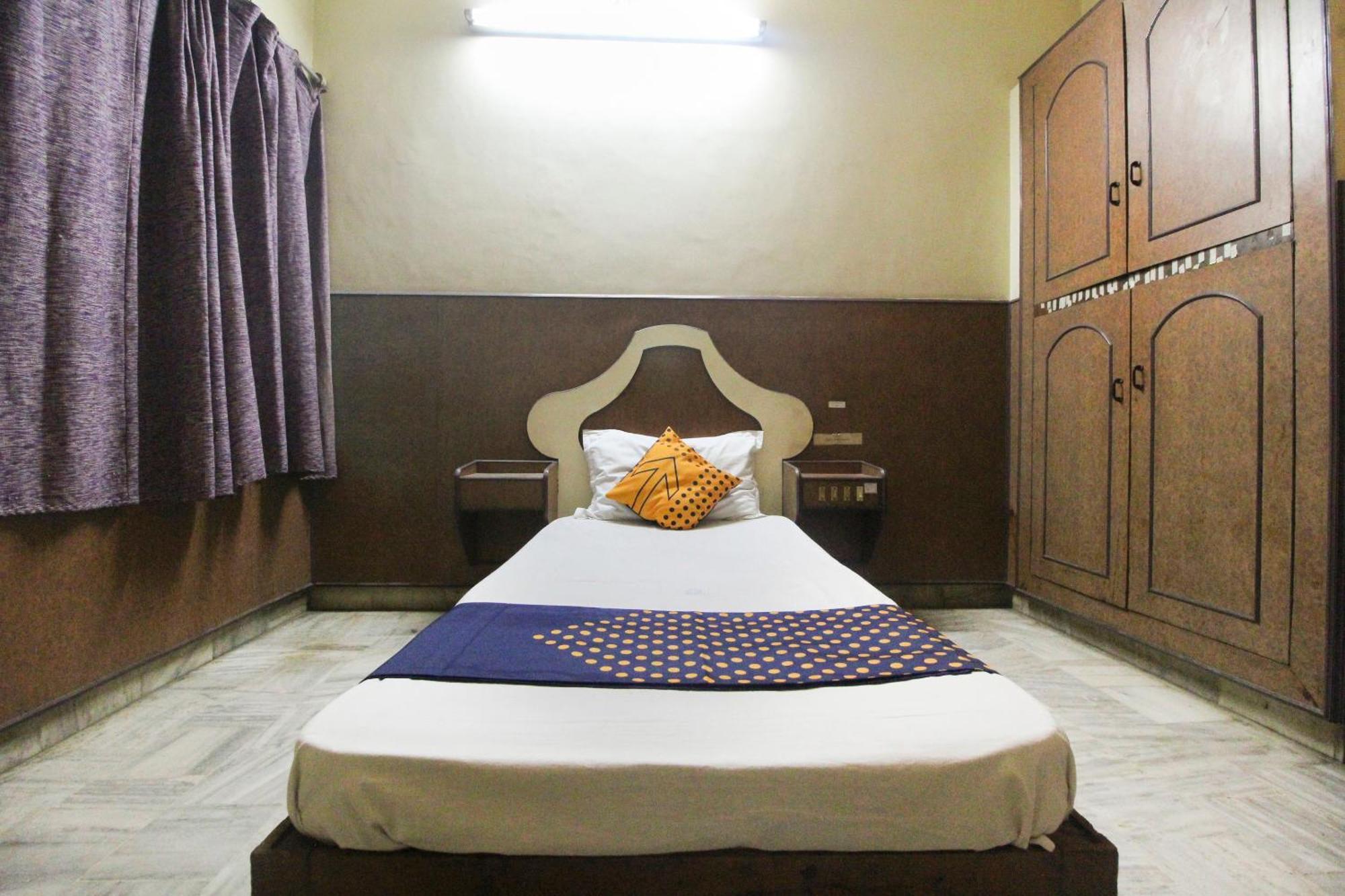 SPOT ON 62694 Hotel Maruthi Salem Exterior foto